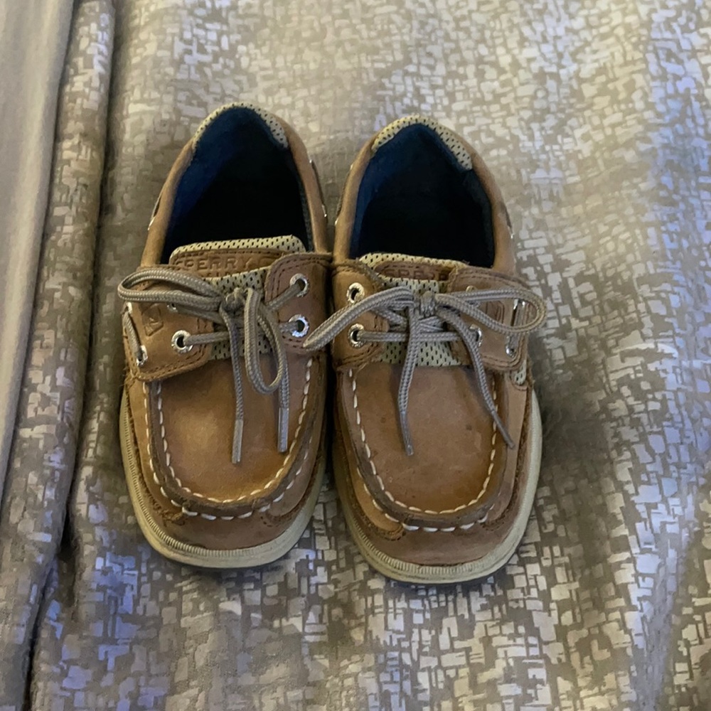 Casual shoes.  Toddler